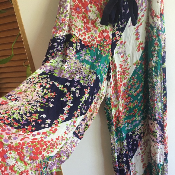 Anthropologie flowy pants - Picture 4 of 5